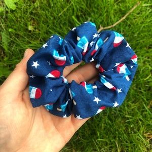 4th of July Scrunchie!❤️💙😊